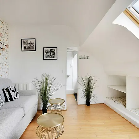 Cosy For 2 People - Bastille *