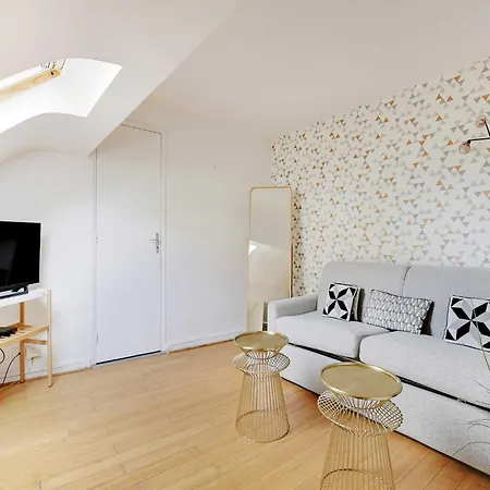 Cosy For 2 People - Bastille *